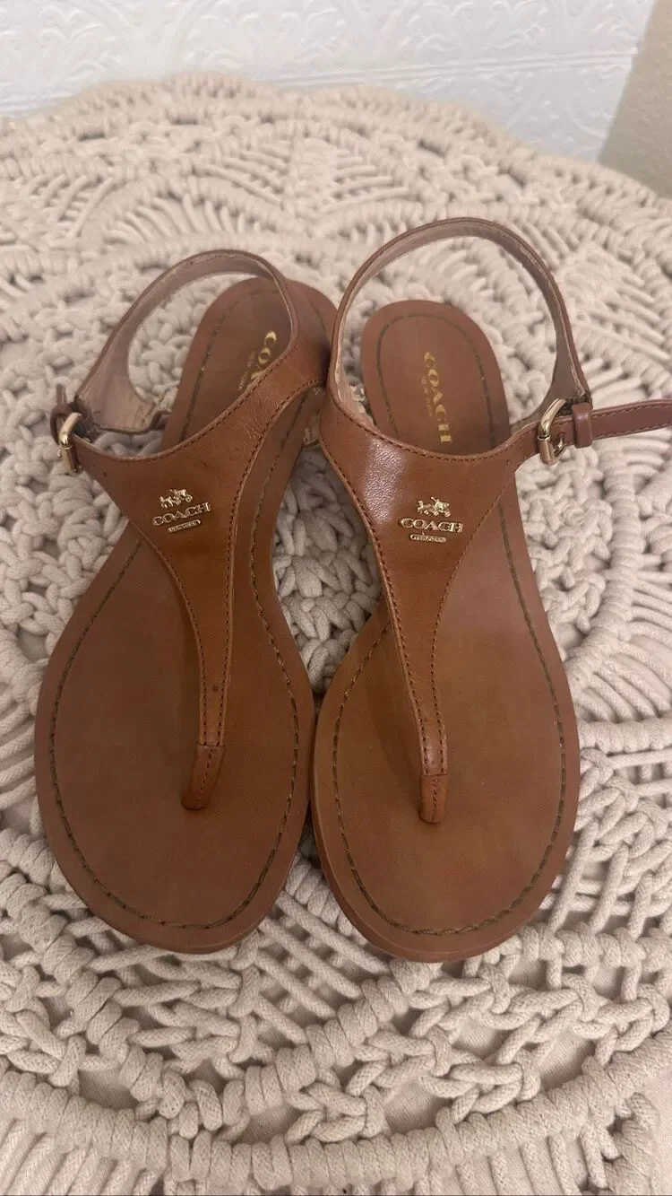 Coach Tan Leather Thong Sandals With Back Strap Size 7
